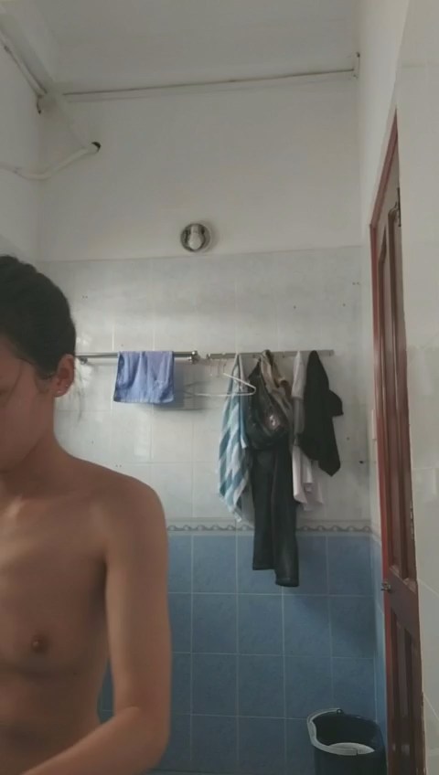 Thay Đồ - 2.mp4_snapshot_01.19.185.jpg